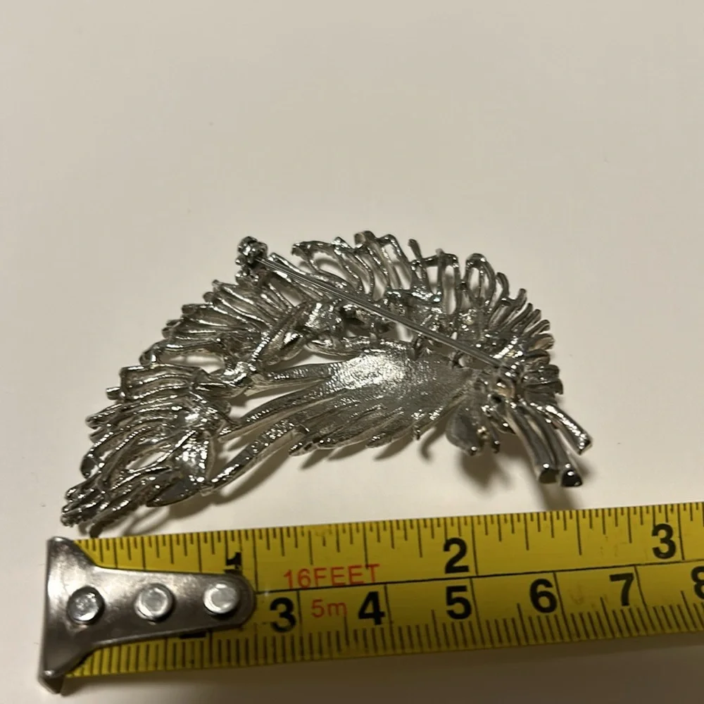 Lisner Silver Tone Leaf Look Brooch Marked
